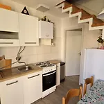 By The Sea Apartment *