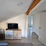 By The Sea Apartment Cizici